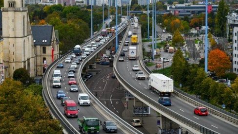 NOVA OGRANIČENJA NA AUTO-PUTEVIMA: Maksimalno 130 km na čas - Nemci za promenu