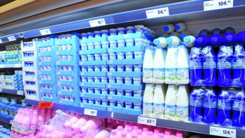 И СИР РЕНДА НОВЧАНИК: Млеко и млечни производи поскупљују од два до шест одсто у трговинама
