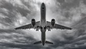 DRAMA U VAZDUHU: Gori avion sa 150 putnika (VIDEO)