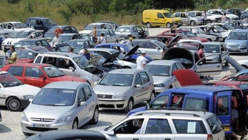 REGISTRACIJA JEFTINIJA I DO 60.000: Vlada Srbije usvojila izmene zakona: Vlasnici ovih automobila neće imati umanjenja