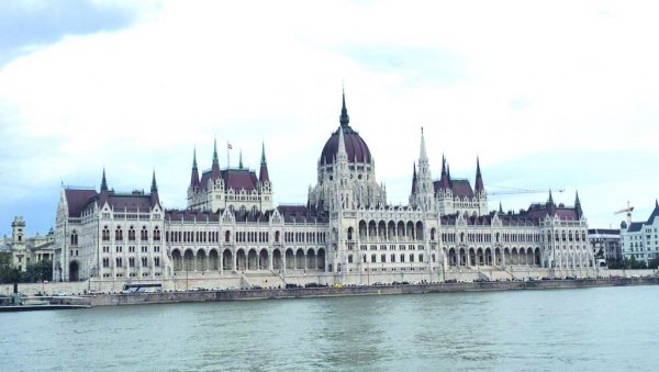 ПОД ПРИТИСКОМ ЕУ: Мађарска усвојила први сет антикорупцијских закона