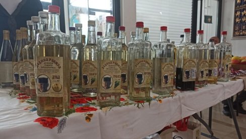 TRADICIJA SE NASTAVLJA: Festival rakije u Obrenovcu, predstavljeno 65 uzoraka srpskog zlata