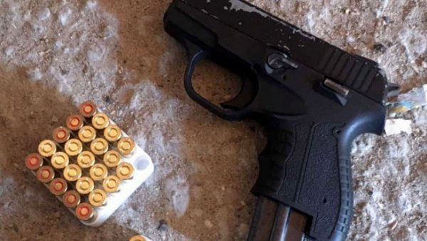 У СТАНУ ПИШТОЉ СА СЕДАМ МЕТАКА: Пријава Бачкопаланчанину (23) осумњичемном за нелегално оружје и муницију