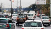 УПОЗОРЕЊЕ ЗА ВОЗАЧЕ: Појачан саобраћај, највише на прилазима градовима