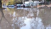 POTOP U ZRENJANINU: Kiša neprekidno pada - Reke na ulicama (FOTO)