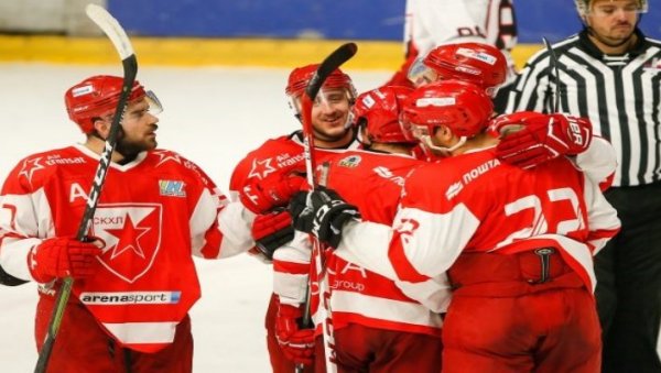 ЗВЕЗДА ЗОВЕ НАВИЈАЧЕ: Хокејаши црвено-беле породице овог викенда одмеравају снаге са две јаке екипе из Хрватске и треба им подршка Делија