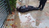 UHAPŠEN OSUMNJIČENI ZA RANJAVANJE POLICAJACA U SREMČICI: Zatekli ga da buši gume, on na njih nasrnuo nožem