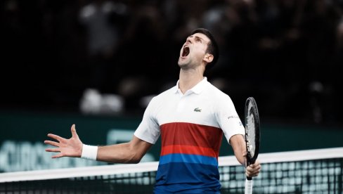 ĐOKOVIĆ POSTAO REKORDER: Novak pretekao idola i uradio nešto što do sada nije viđeno u tenisu (FOTO)