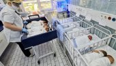 NA SVET DOŠLO OSAM DEVOJČICA I DEVET DEČAK: U porodilištu u Novom Sadu za dan rođeno 17 beba