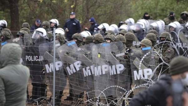 МИНСК ДЕМАНТУЈЕ ОПТУЖБЕ ПОЉСКЕ: Белоруски војници не прелазе границу - Варшава нерадо тражи конструктивно решење