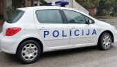 BIO NAORUŽAN DO ZUBA: Policija zaustavila vozača, zavirili ispod sedišta i odmah ga uhapsili