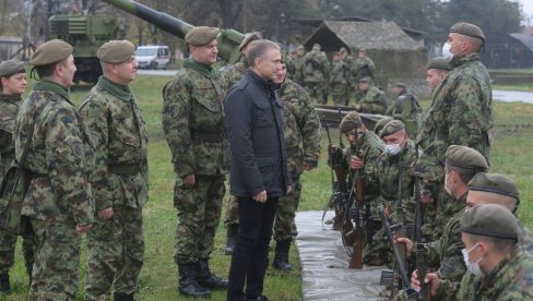 MINISTAR STEFANOVIĆ NAJAVIO: Biće javne debate o obaveznom vojnom roku, neutralna smo zemlja, ali želimo jaku vojsku