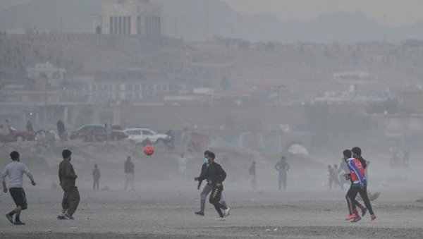 23 МИЛИОНА ЉУДИ НА РУБУ ГЛАДИ: Авганистан на ивици економског и хуманитарног крага