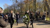 POSLEDNJE ZBOGOM PEVAČU: Aleksandra i Filip na sahrani Marinka Rokvića (FOTO)