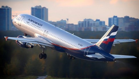NOVI UDAR NA RUSE: Zaplenjen ruski avion - problemi za putnike
