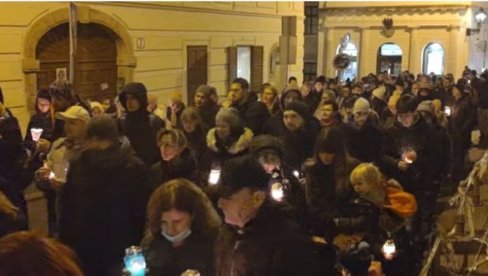 NOVI PROTEST U ZAGREBU: Građani ponovo na Markovom trgu, zahtevaju da se kovid potvrde odmah ukinu u celoj Hrvatskoj