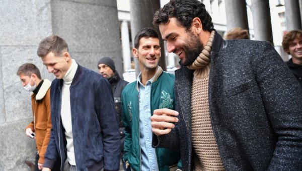 ПОТЕРА ЗА НОЛЕТОМ: Салетели Новака са свих страна, Ђоковић је највећа звезда у Торину (ФОТО)