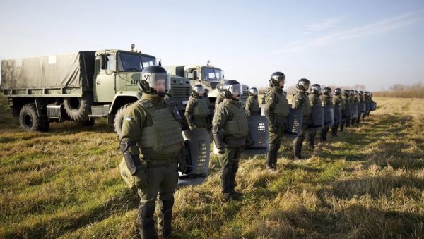 УКРАЈИНЦИ ЗАПОЧЕЛИ СПЕЦИЈАЛНУ ОПЕРАЦИЈУ: Више од 8.000 војника распоређено на граници са Белорусијом