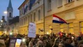 ПРОТЕСТИ ПРОТИВ КОВИД ПРОПУСНИЦА: У Загребу и Сплиту више стотина људи на улицама