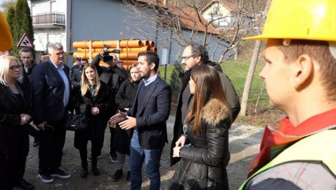 KRUPANJ SE NE VRAĆA U PROŠLOST: Ministar Momirović prisustvovao otvaranju radova na izgradnji nove kanalizacione mreže