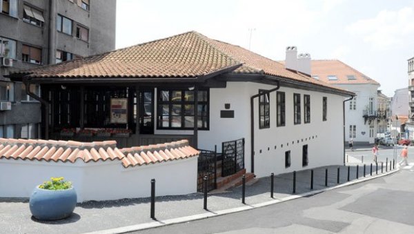 ИЗЛОЖБА У МАНАКОВОЈ КУЋИ: Фотографије из Јужне Србије