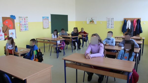 УЧИОНИЦЕ КАО ГРАДСКЕ: Свечано отворена нова школа у Горњем Магнојевићу