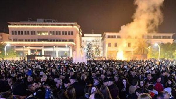 СЛАВЉА САМО УЗ КОВИД ПОТВРДУ: Министарка здравља о прослави Нове године у Црној Гори