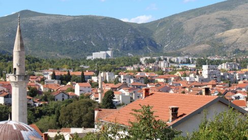 SRBI OSTALI BEZ FOTELJA: Vladajuća koalicija u Mostaru HDZ i SDA prigrabila sva rukovodeća mesta u gradu
