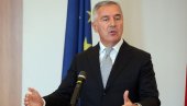 SMETAJU MU OTVORENI BALKAN I SRPSKI SVET Crnogorski predsednik Milo Đukanović opet napada Srbiju