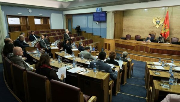 УРА И ДПС СКОВАЛИ ПЛАН? Политичка конфузија у Црној Гори после смене шефа парламента, ко ће с ким у новој влади