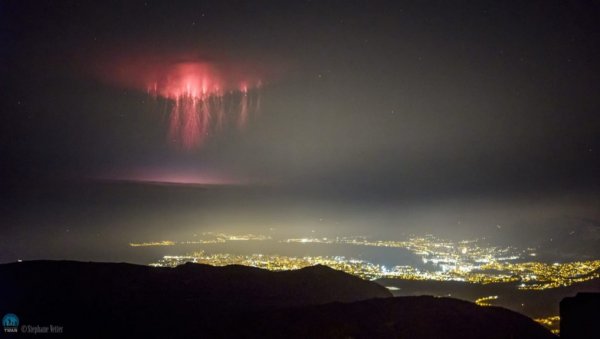 SCENE AS FROM ANOTHER PLANET: Frenchman published unreal pictures of the sky above Split (PHOTO)