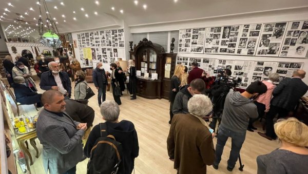 ОТВОРЕН ЛЕГАТ И ИЗЛОЖБА ИВАНА БЕКЈАРЕВА: Посетиоцима Адлигата доступни лични предмети, рукописи, књиге, предавања, костими