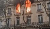 VELIKI POŽAR U PARIZU: Gori zgrada u centru