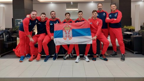 TENISERI SRBIJE OTPUTOVALI U INSBRUK: Novak Đoković se pridružuje ekipi posle Torina