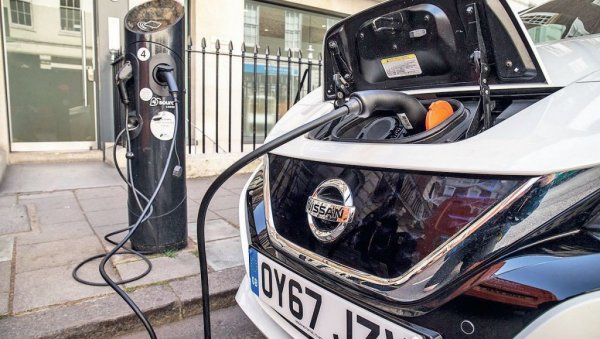 ECO-CAR BATTERY AS A KILOVATE SAVIOR: Four-wheelers as an energy resource that will be used many times