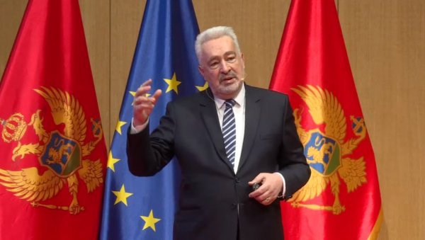 ПРОЛАЗИ ВРЕМЕ ТАЈКУНА: Премијер Кривокапић представио програм Црна Гора одмах и најавио рекордна улагања