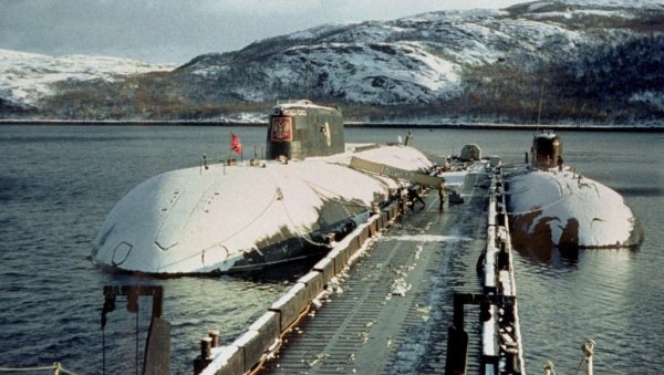 АДМИРАЛ КРАВЧЕНКО: Курск потонуо после судара са НАТО подморницом? Постоје индиректни знаци да је Попов у праву!