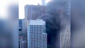 POŽAR NA MENHETNU: Gorela višespratnica, deo grada blokiran, čak 78 vatrogasaca se borilo sa vatrenom stihijom (VIDEO)