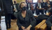 TUŽNA SCENA NA KOMEMORACIJI MERIMI NJEGOMIR: Ceca Bojković u suzama, legendarna glumica vidno potresena (FOTO/VIDEO)
