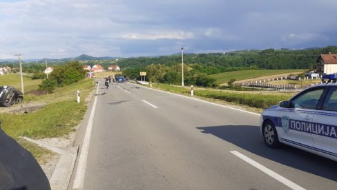 JEDAN MUŠKARAC POGINUO, DRUGI U KOMI: Teška saobraćajna nesreća na putu, Zaječar-Negotin, prevrnuo se automobil