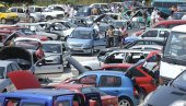 ПОЛОВЊАЦИ СРЕДЊЕ КЛАСЕ СКУПЉИ И ДО 2.000 ЕВРА: Несташица нових возила повећала тражњу за коришћеним четвороточкашима