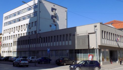LAŽNA DOJAVA O BOMBI: Evakuisan Osnovni sud u Leskovcu