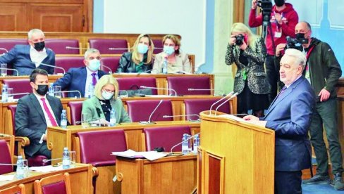 ПОПИС У ОКТОБРУ ДОГОДИНЕ: Председник Владе Црне Горе одговарао на питања посланика у државном парламенту