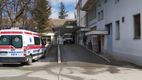 TRAGEDIJA KOD BOGATIĆA: Električar pao sa merdevina postavljenih na viljuškar, preminuo u bolnici