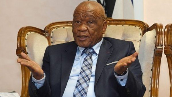 СУЂЕЊЕ БИВШЕМ ПРЕМИЈЕРУ ЗА УБИСТВО СУПРУГЕ: Садашња супруга седела поред њега док су читане оптужнице