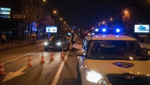 ПРЕТЊЕ БОМБАМА У ШКОЛАМА, ТРЖНИМ ЦЕНТРИМА И ПОЛИЦИЈСКИМ СТАНИЦАМА: Полиција у Скопљу у приправности