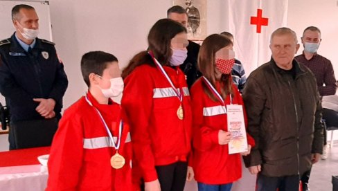 OSNOVCI IZ VUKOSAVLJA POBEDNICI: Održano regionalno takmičenje Crvenog krsta RS – Misli mine