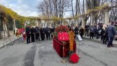 VENAC CRVENIH RUŽA NA SANDUKU: Istaknuta odlikovanja koja je počasni predsednik SPS-a dobio za života (FOTO)