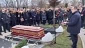 PUTUJ U VEČNOST DRAGI ĆALE: Ivica Dačić održao potresan govor na sahrani Milutina Mrkonjića - Nisi nam dao vremena da ti zahvalimo