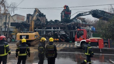 PREGLEDAĆE SVAKI METAR: Tužilaštvo dalo nalog da nadležne službe započnu pretragu izgorelog tržnog centra u Obrenovcu
